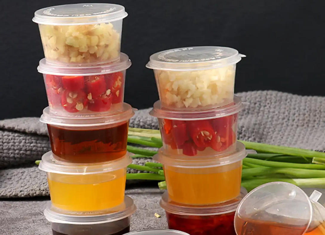 Plastique, le monde, créez sans limite ! Les équipements de thermoformage Ruisu sont largement utilisés.