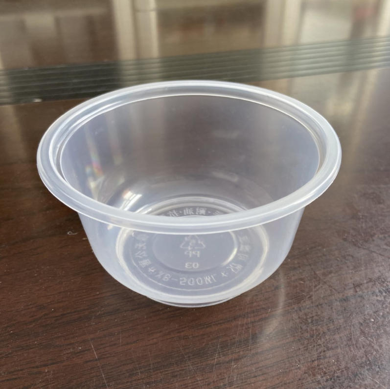 Plastique, le monde, créez sans limite ! Les équipements de thermoformage Ruisu sont largement utilisés.