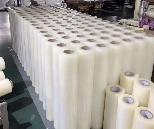 Les machines de moulage de plastique innovantes propulsent la fabrication du futur